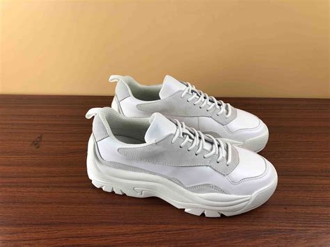 Women's Designer Sneakers: Leather Sneakers .